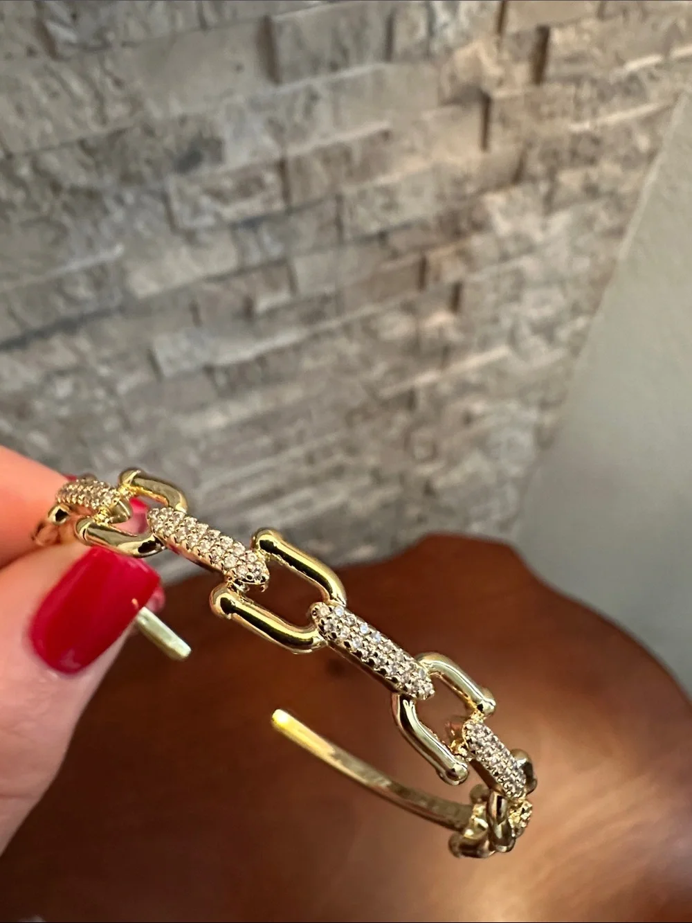 Fashion Jewelry Gold Open Cuff Bracelet with Textured Links